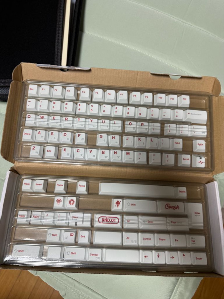 크러쉬 아이스화이트 키캡 이미지