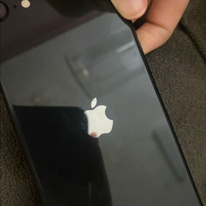 아이폰 SE2 이미지