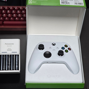 xbox 4세대 게임패드 + 파나소니 에네루프 프로 + 파나소니 충전기 이미지