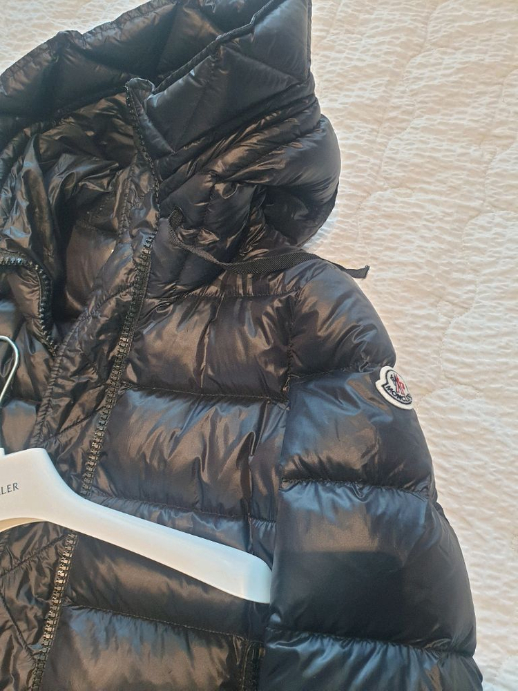 몽클레어수엔블랙 이미지