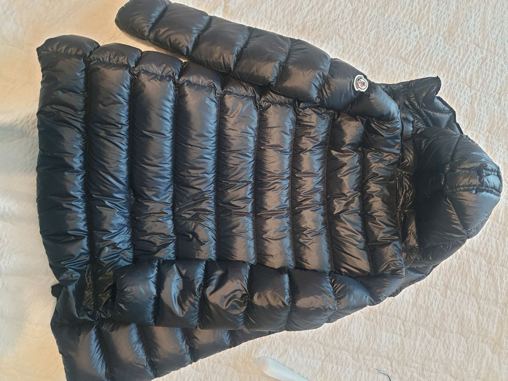 몽클레어수엔블랙 이미지