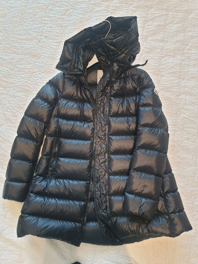 몽클레어수엔블랙 이미지