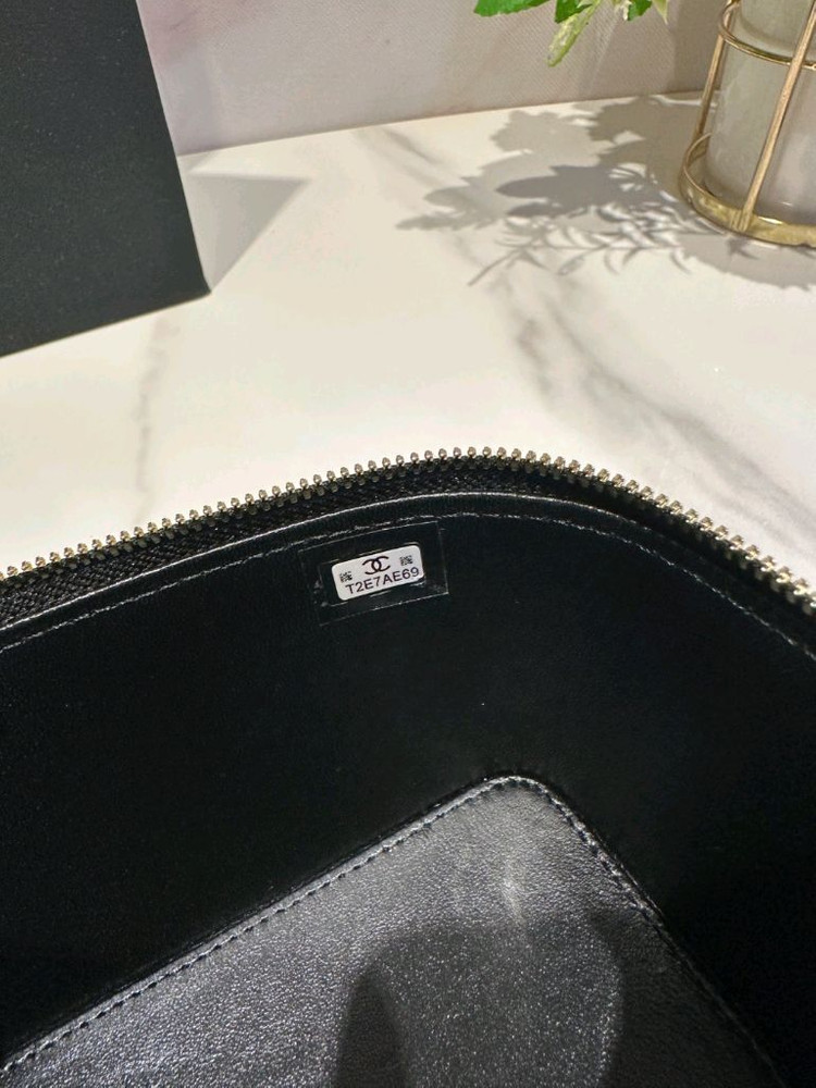 샤넬 베니티 백 이미지