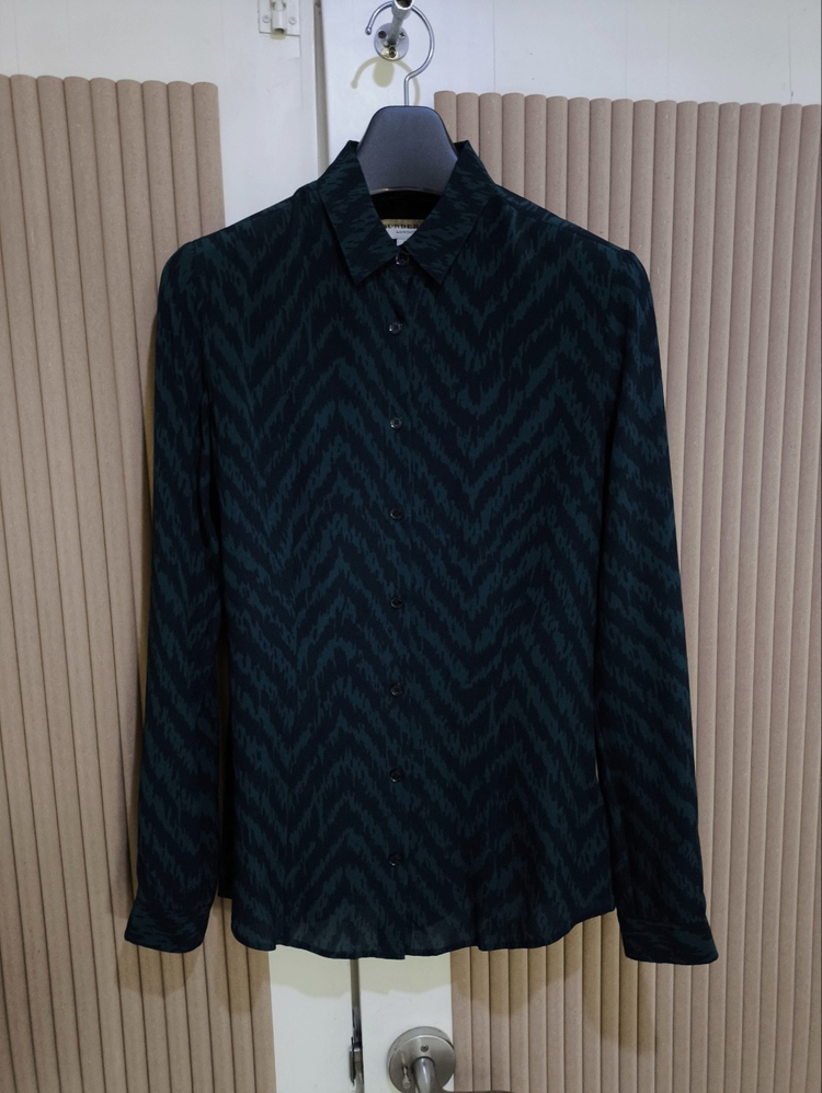 버버리 실크 지그재그 패턴 블라우스 셔츠 이미지