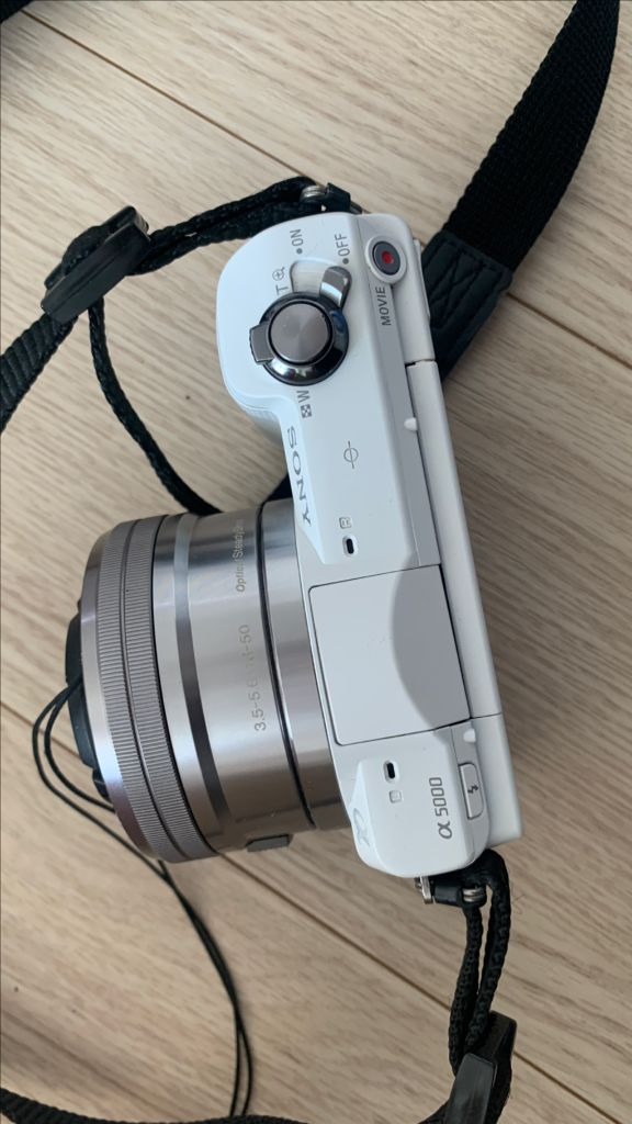 소니 A5000 미러리스 카메라 팝니다. 이미지