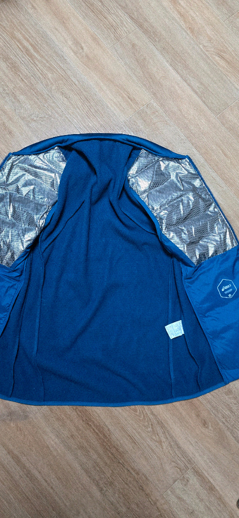 여.90-95) 아식스 여성 다운 패딩조끼 / 여성 러닝 조끼, 트레이닝 보온 간절기 아웃도어 이미지