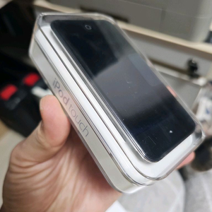 미개봉 아이팟 터치 4세대 8GB 이미지