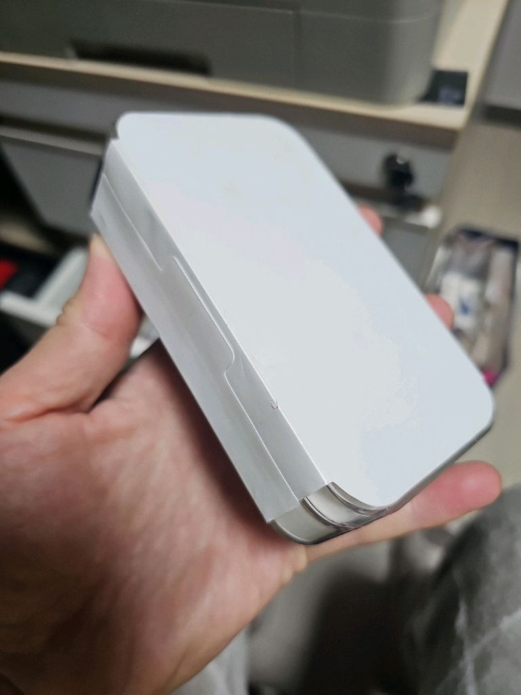 미개봉 아이팟 터치 4세대 8GB 이미지