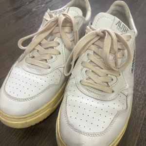 오트리 메달리스트 로우 레더 올화이트 270mm(EU42) 이미지