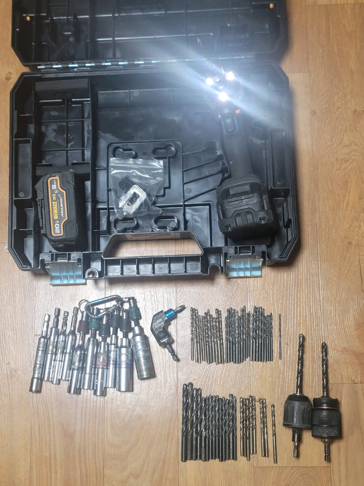 디월트 DCF850 맥라렌 리미티드 에디션 이미지