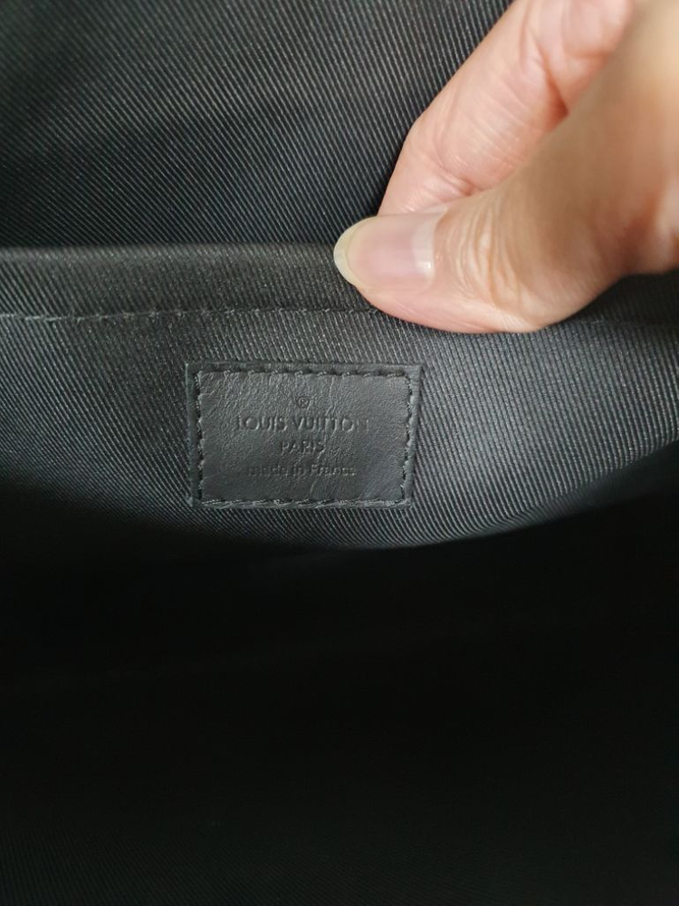 정품 루이비통 다미에 인피니 포쉐트 아폴로 클러치백 이미지