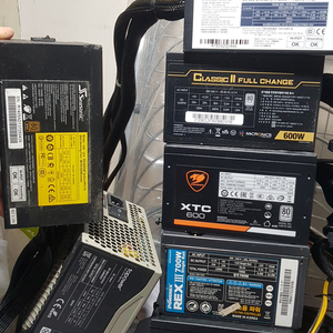 컴퓨터 PC 파워 일반사이즈 ATX 파워 출력별 종류별 저렴히 팝니다 600와트 700와트 80+