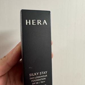 [미개봉] 헤라 실키 스테이 파운데이션 새제품 (13N1, 17N1, 19N1, 21N1, 23N1)