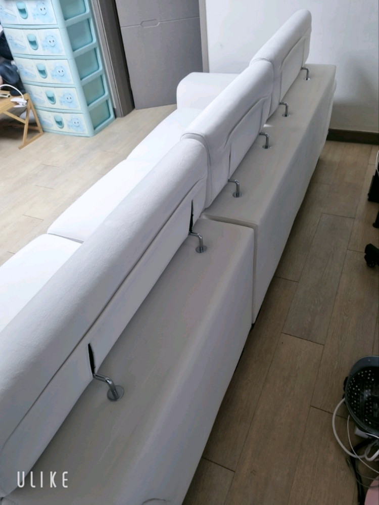 화이트 패브릭 3~4인용 소파 이미지