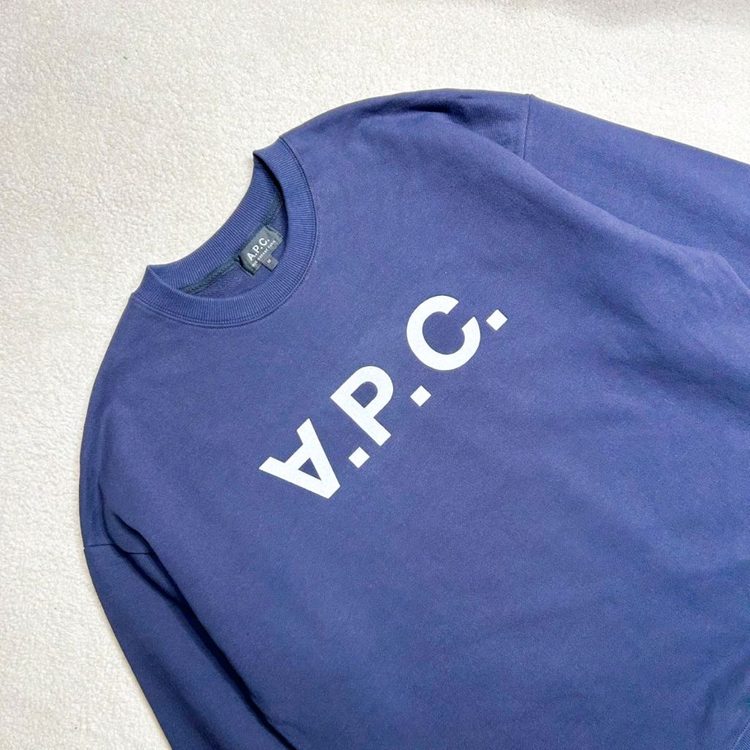 아페쎄 VPC 벨벳 로고 맨투맨 이미지