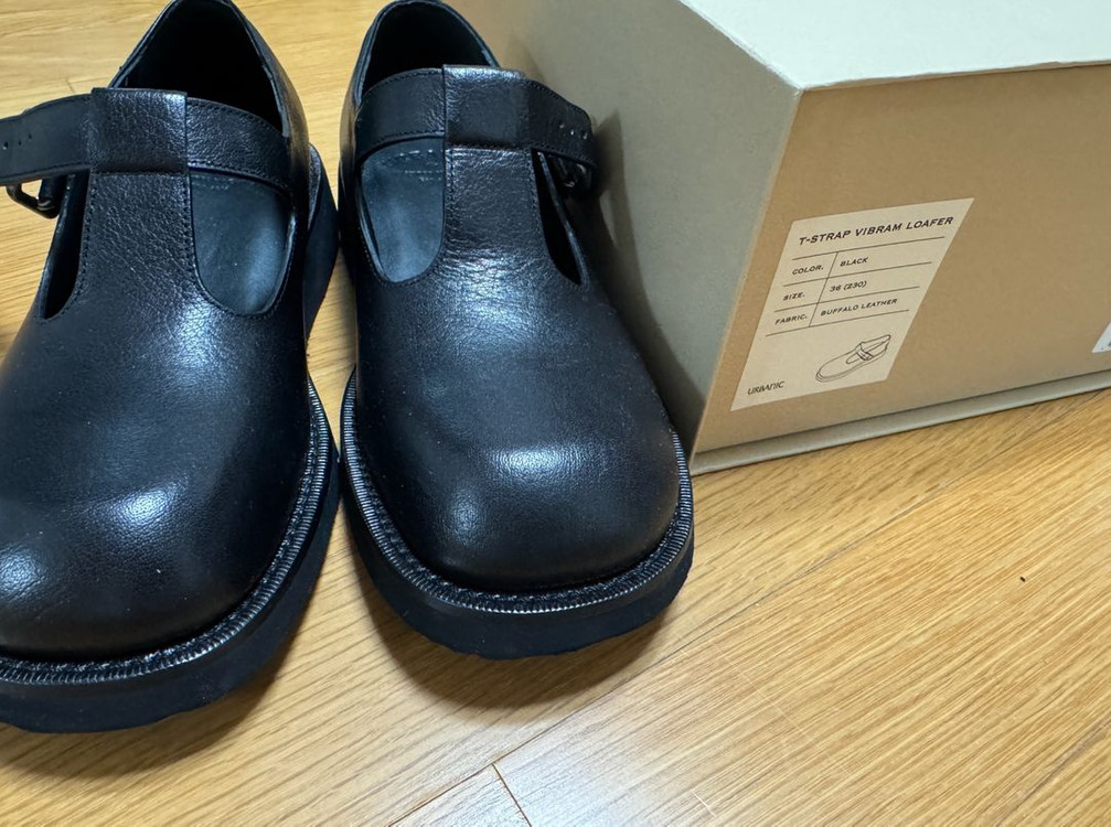 urbanic30 t-strap vibram loafer 230 팝니다 이미지