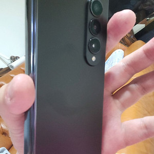 폴더블 스마트폰 이미지