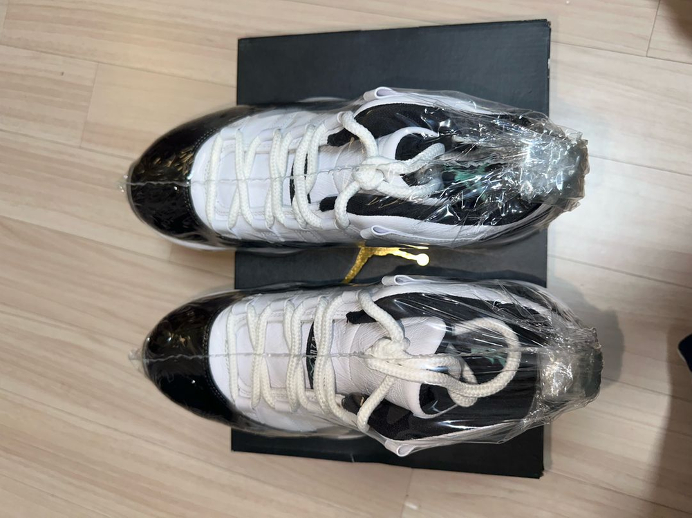 2회실착/ 조던 11 레트로 로우 흰검 265mm 이미지