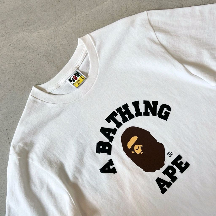 베이프 컬리지 반팔티 이미지