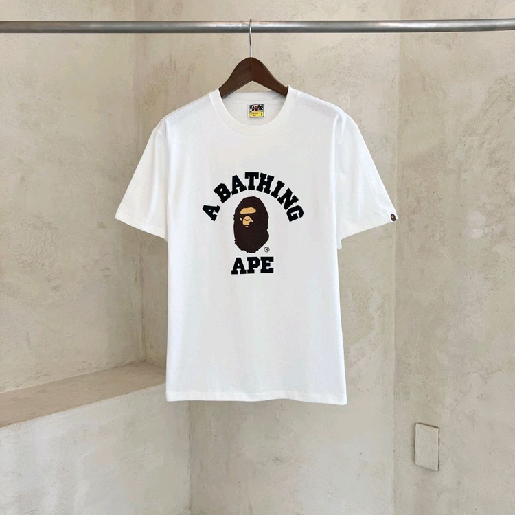 베이프 컬리지 반팔티 이미지