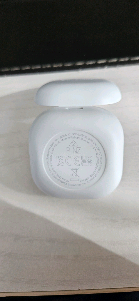 깨끗한 갤럭시 버즈2 프로 팝니다. 10만원--2