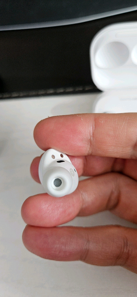 깨끗한 갤럭시 버즈2 프로 팝니다. 10만원--4