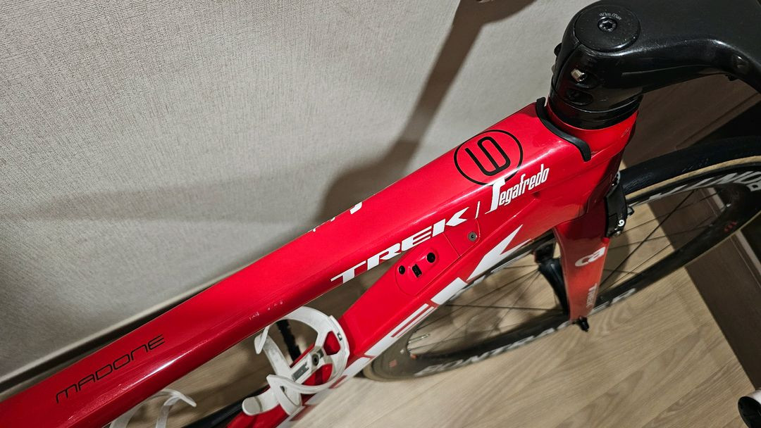 트렉 마돈 9.2카본 전자식 거어(di2) 로드 자전거 판매 이미지