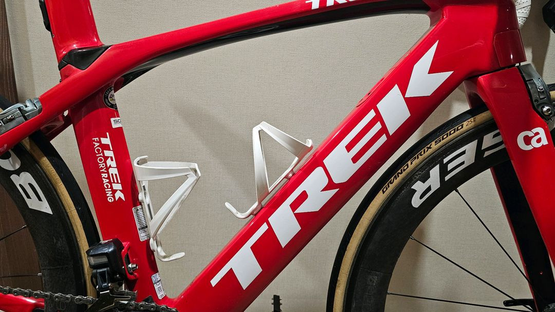 트렉 마돈 9.2카본 전자식 거어(di2) 로드 자전거 판매 이미지