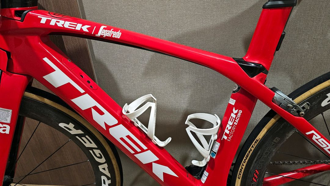 트렉 마돈 9.2카본 전자식 거어(di2) 로드 자전거 판매 이미지