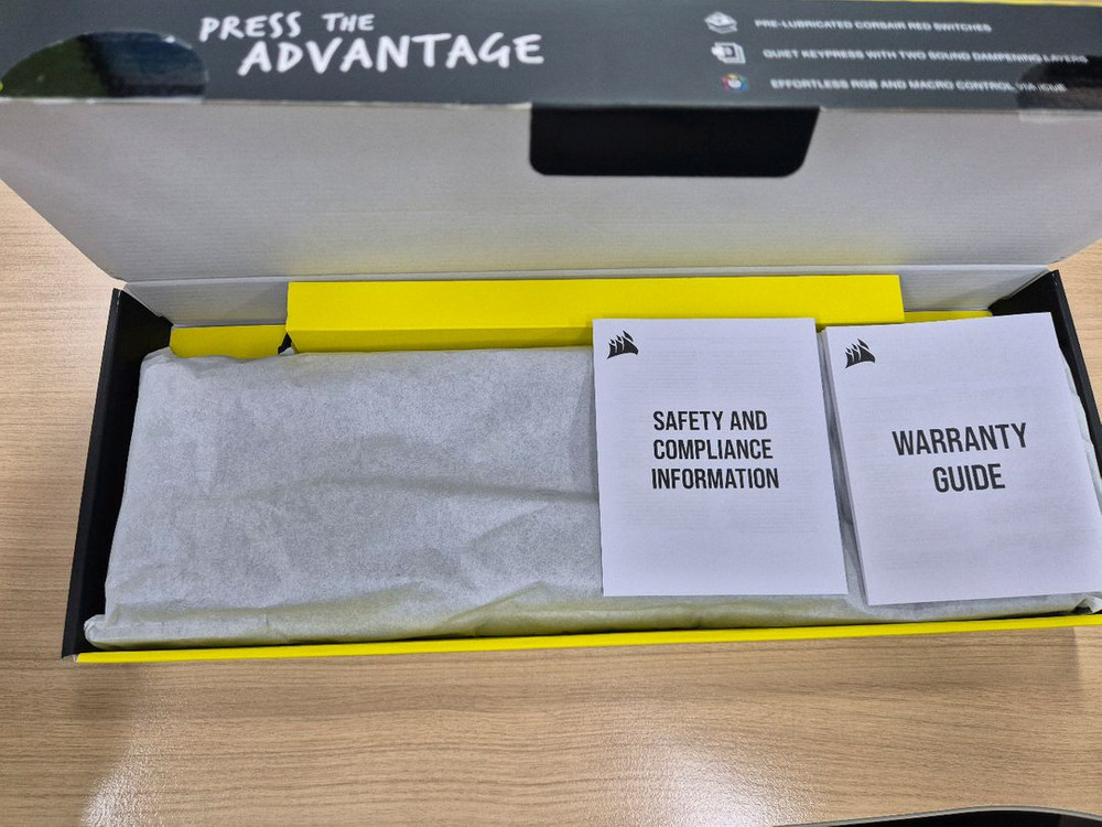 커세어 k70 core 적축 풀배열 키보드 팝니다. 이미지