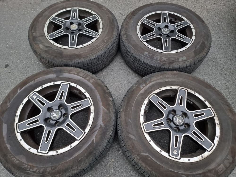 17인치 싼타페CM 쏘렌토R 마르셀로 5홀 휠타이어 이미지