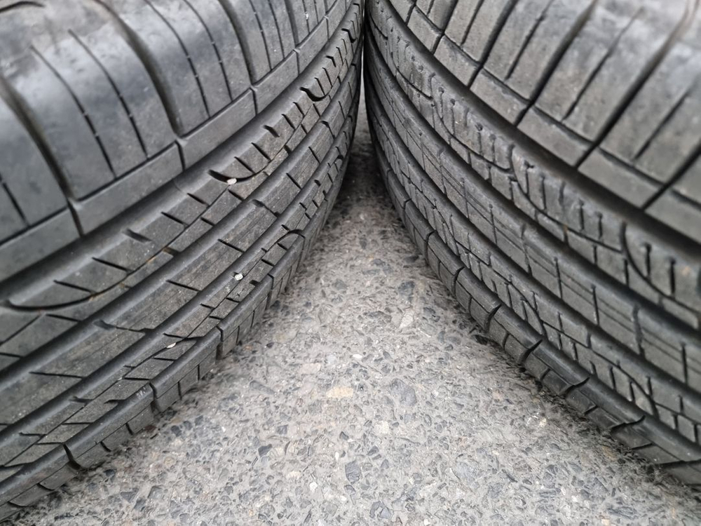 17인치 싼타페CM 쏘렌토R 마르셀로 5홀 휠타이어 이미지