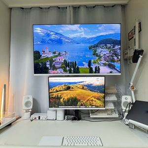 MSI MAG 274URFW 27인치 4K 모니터+ 4k tv + 모니터 암 이미지