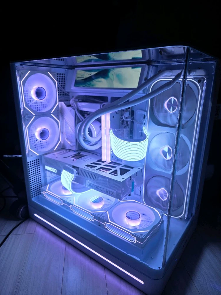 라이젠7 9800X3D RTX5080 화이트 어항본체 팝니다 이미지