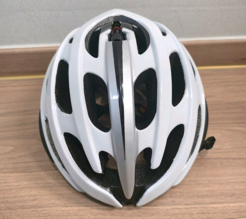 자전거 헬멧 레이저(LAZER) 자전거용 헬멧 판매합니다--0