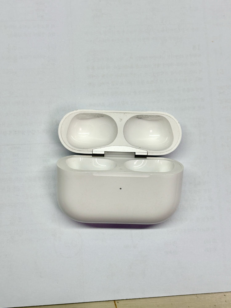 에어팟 프로 2세대 본체 라이트닝 이미지