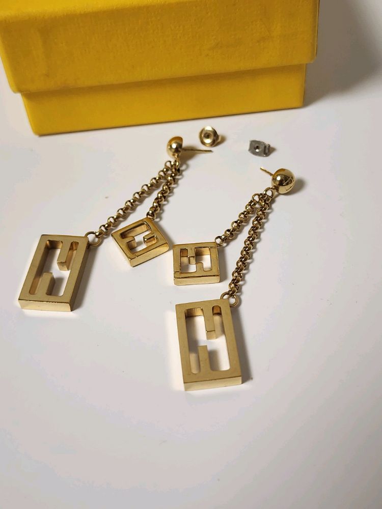 펜디 FF 로고 체인 드롭 귀걸이--1