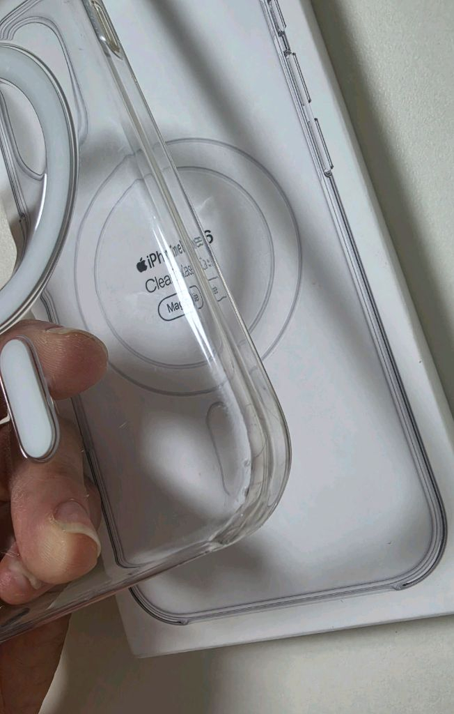 애플 아이폰16 맥세이프 정품케이스 이미지