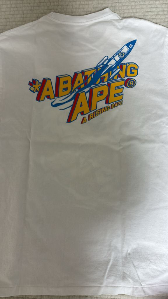 베이프 로고 반팔티 이미지