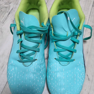 푸마 울트라 축구화