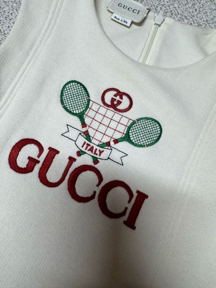 구찌키즈 원피스 8y버버리칠드런보보쇼즈미니로디니봉쁘앙타오몽클캉골이미스리미떼두두펜디msgm미샤앤퍼프루이스미샤 이미지