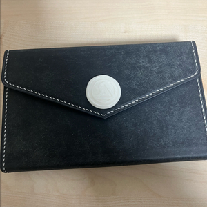 펜 쉘터4구 팝니다.