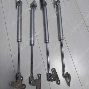 국산(KOREA) 6Kg장력 유압가스 스프링쇼바 4개 팝니다 이미지