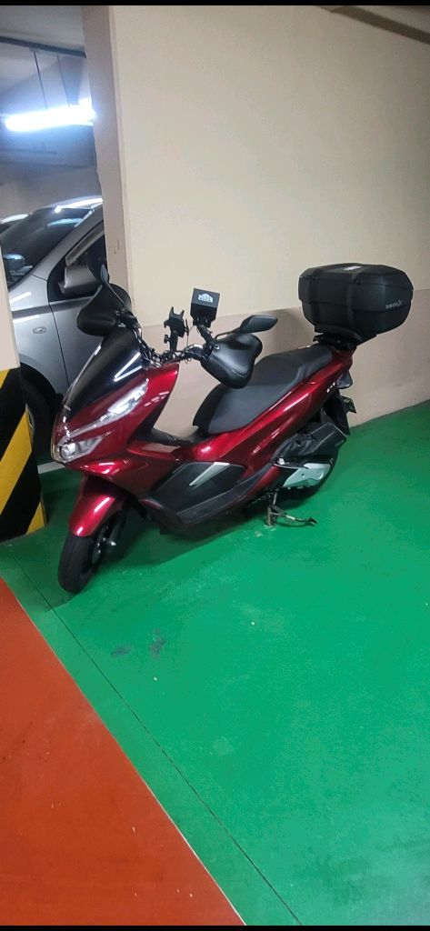 2020년식 혼다 PCX 레드 색상 팝니다 이미지