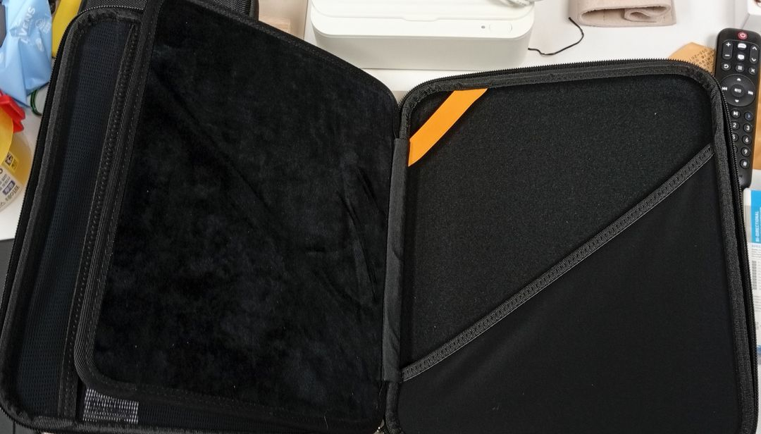 B06 아이패드 프로 에어 갤럭시탭 태블릿 하드 파우치 가방 케이스 33cm 13인치 팝니다 이미지