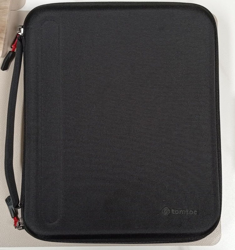 B06 아이패드 프로 에어 갤럭시탭 태블릿 하드 파우치 가방 케이스 33cm 13인치 팝니다 이미지