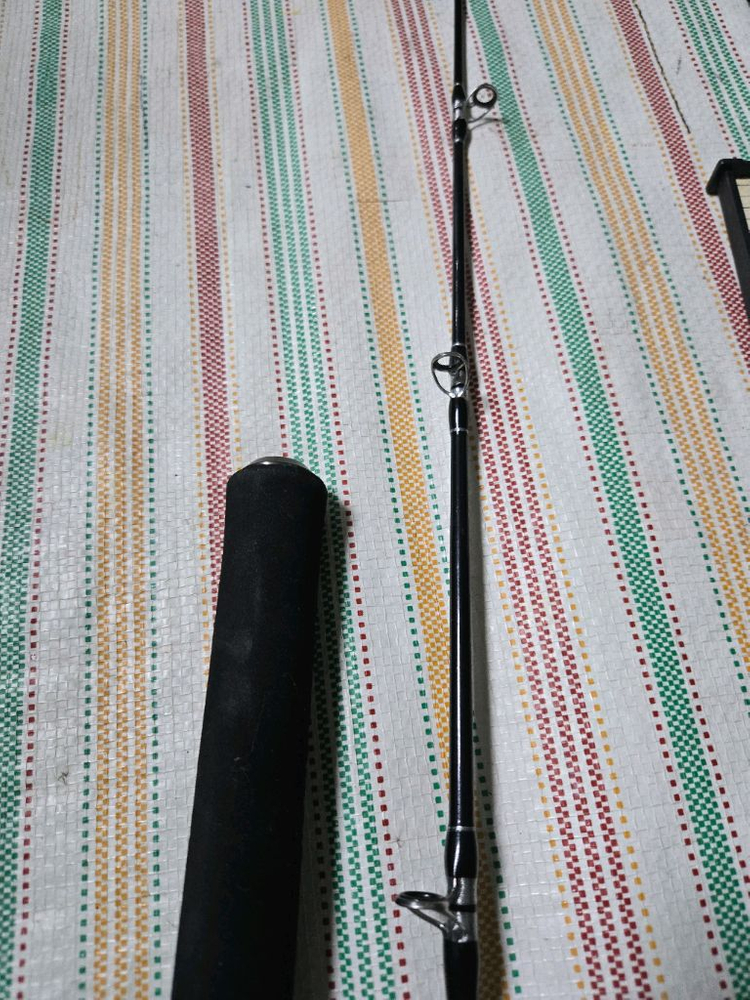 시호크 어택지깅 방어부시리 빅게임 낚시대 이미지