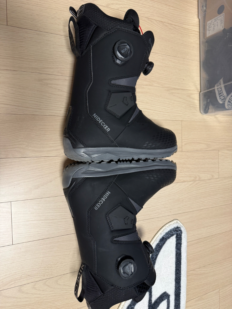 2526 니데커 알타이부츠 265mm 판매합니다--2