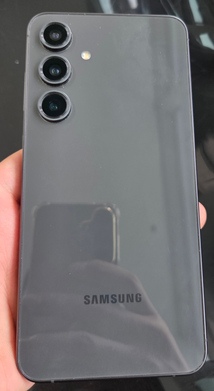 갤럭시 S24FE_256G 그라파이트 깔끔한 폰[47만--0