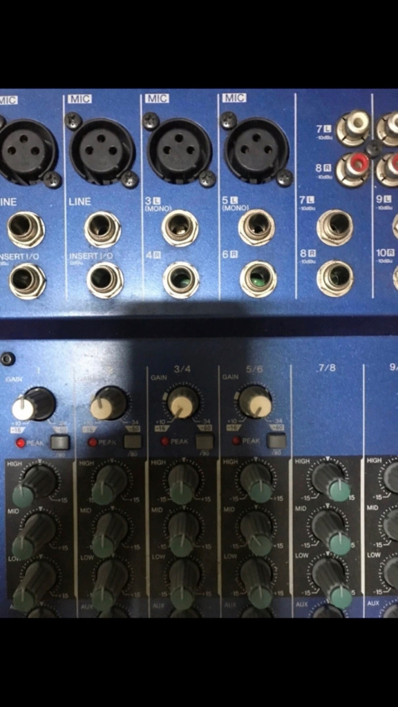 YAMAHA MG10/2 믹싱 콘솔 이미지